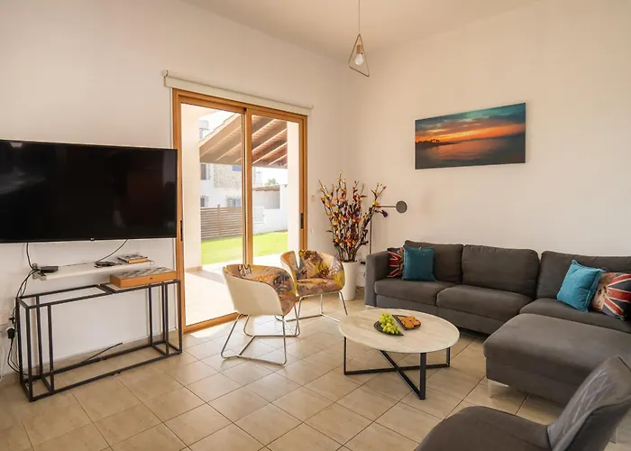 ヴィラ Konnos 1 *