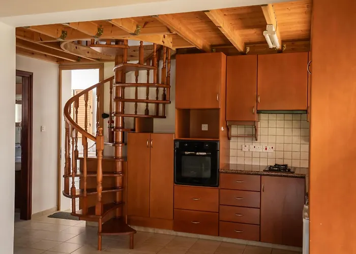 ヴィラ Konnos 1 *