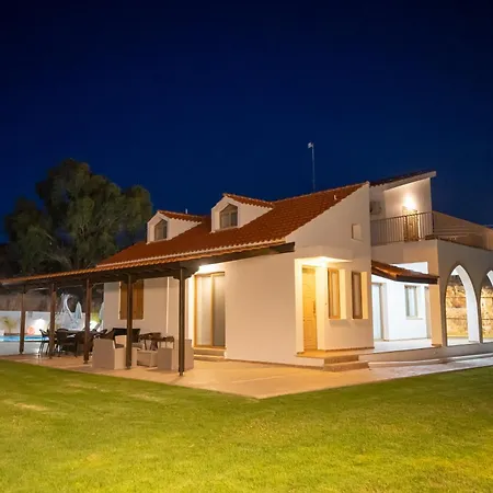 Βίλα Konnos 1 - Quiet - Privacy - High Hill Seaviews - Saltwater Heated Pool Πρωταράς