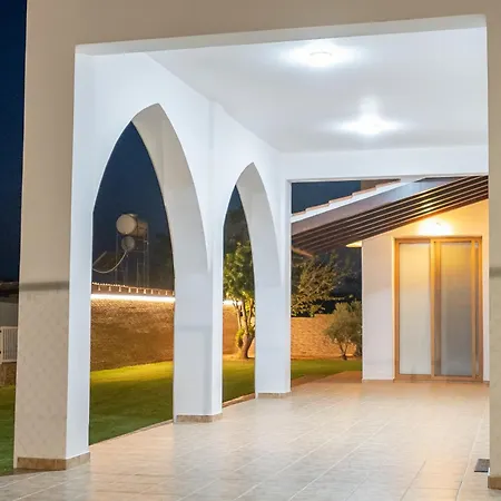 Konnos 1 - Quiet - Privacy - High Hill Seaviews - Saltwater Heated Pool Βίλα *