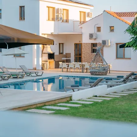 Villa Konnos 1 - Quiet - Privacy - High Hill Seaviews - Saltwater Heated Pool *