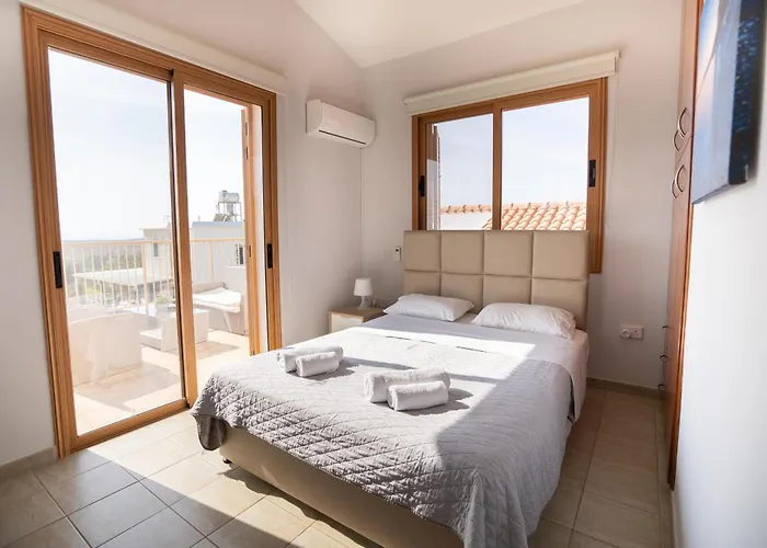 ヴィラ Konnos 1 *