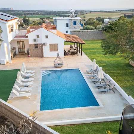 Konnos 1 Villa